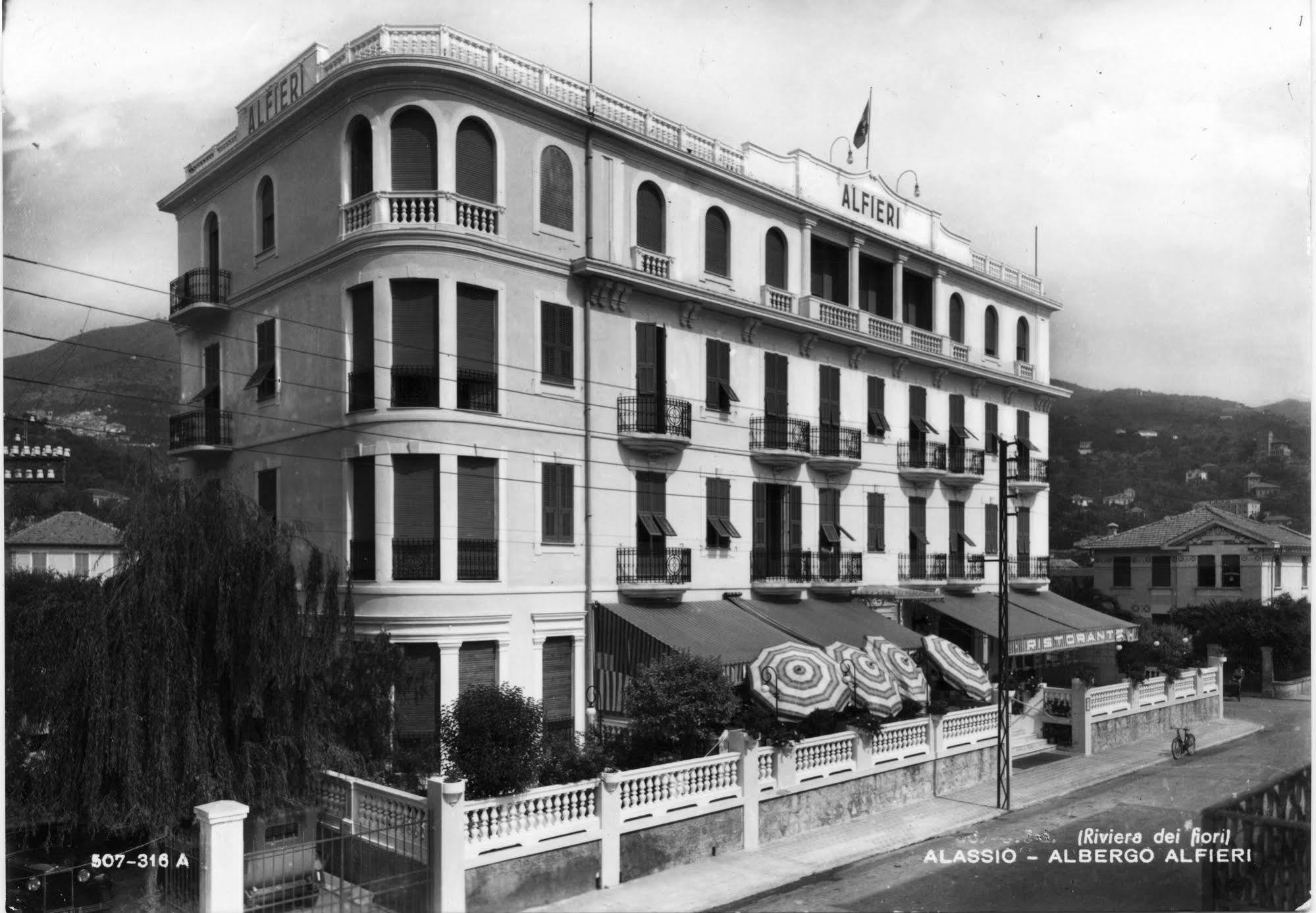 Hotel Alfieri Alassio Exteriör bild